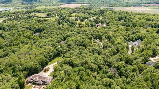 880 Weatherhill Woods Lane SW, Rochester, MN 55902