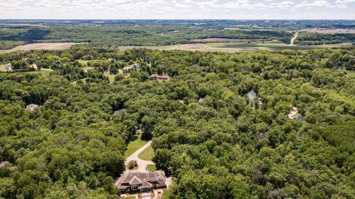 880 Weatherhill Woods Lane SW, Rochester, MN 55902