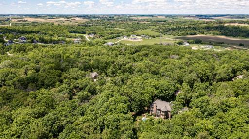 880 Weatherhill Woods Lane SW, Rochester, MN 55902