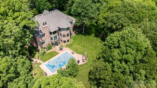 880 Weatherhill Woods Lane SW, Rochester, MN 55902