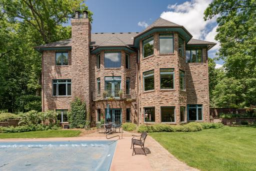 880 Weatherhill Woods Lane SW, Rochester, MN 55902