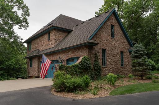 880 Weatherhill Woods Lane SW, Rochester, MN 55902