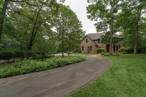 880 Weatherhill Woods Lane SW, Rochester, MN 55902
