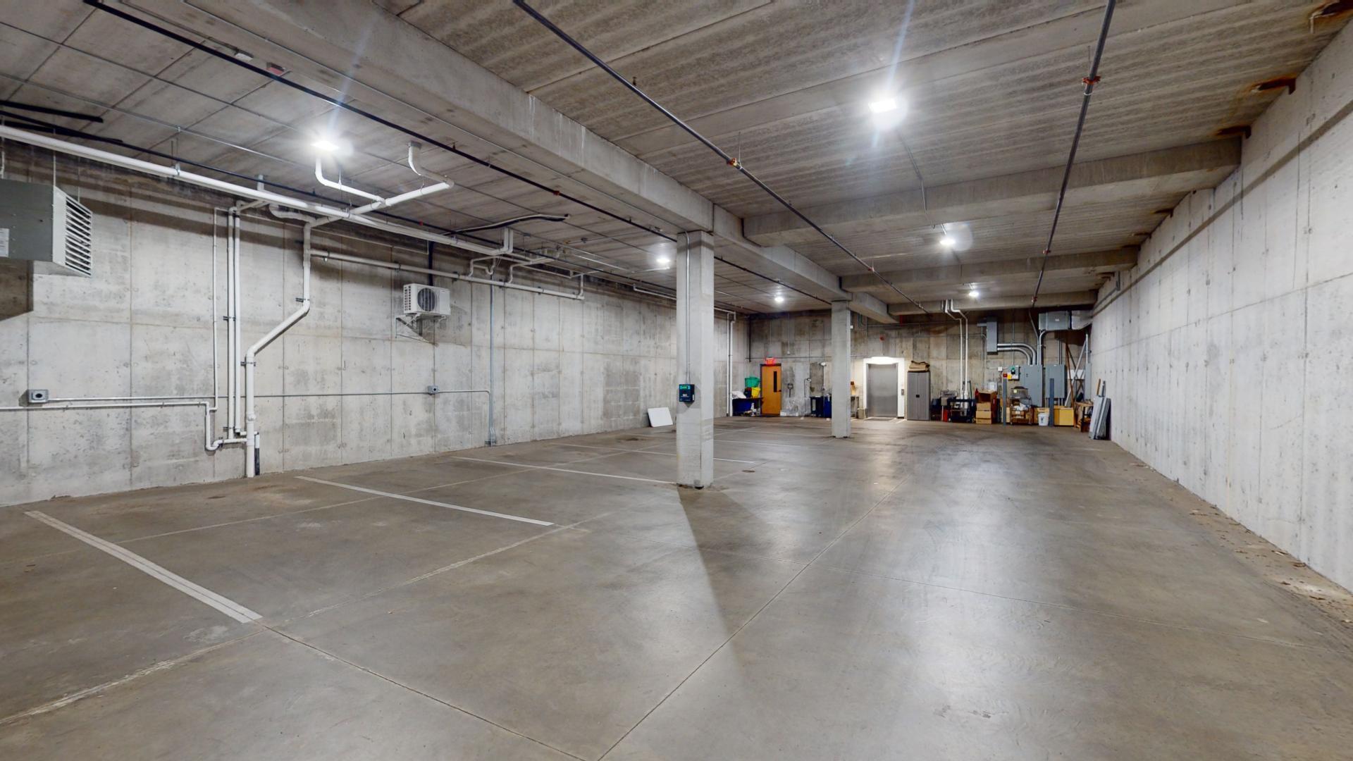 Underground parking ramp