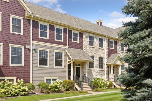 Photo for 10758 Falling Water Lane, C, Saint Paul, MN 55129 - listing #6626301 Welcome to The Inviting Abode where stylish living meets the best local amenities.