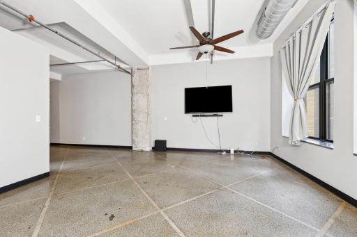 350 Saint Peter Street, 307, Saint Paul, MN 55102