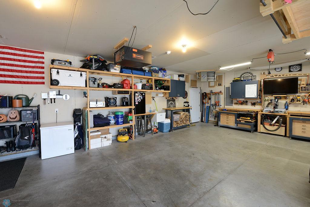Heated 3 stall garage