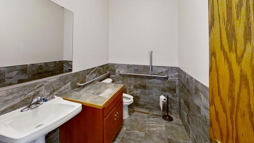 310 W West College Drive, Marshall, MN 56258
