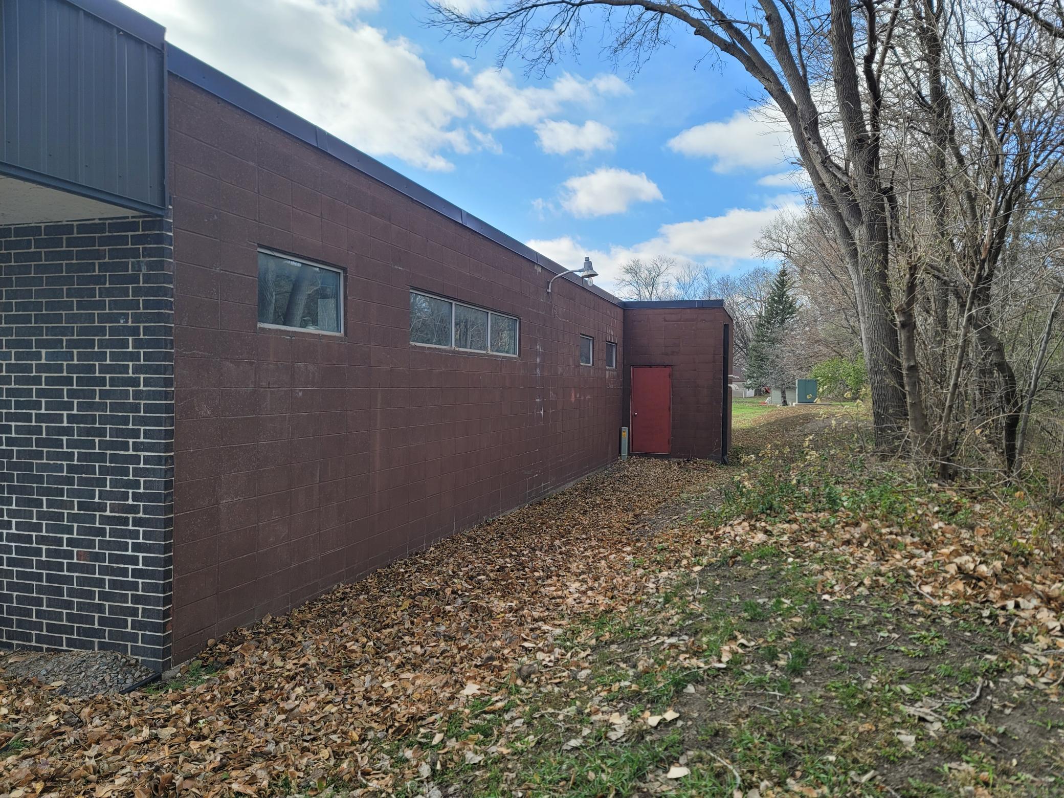 310 W College DR.jpg