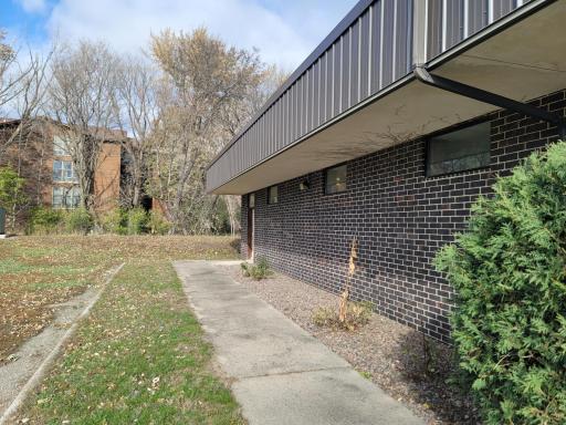 310 W West College Drive, Marshall, MN 56258