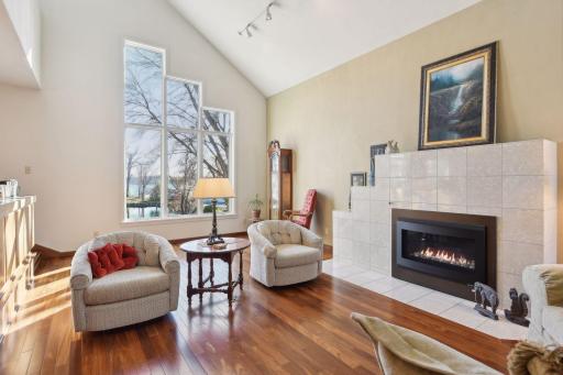 Ziggarat windows highlight the beautiful lake views