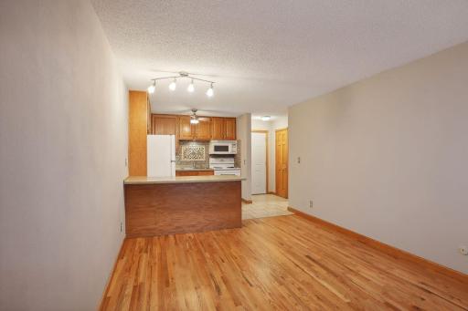 391 Grand Avenue, 305, Saint Paul, MN 55102