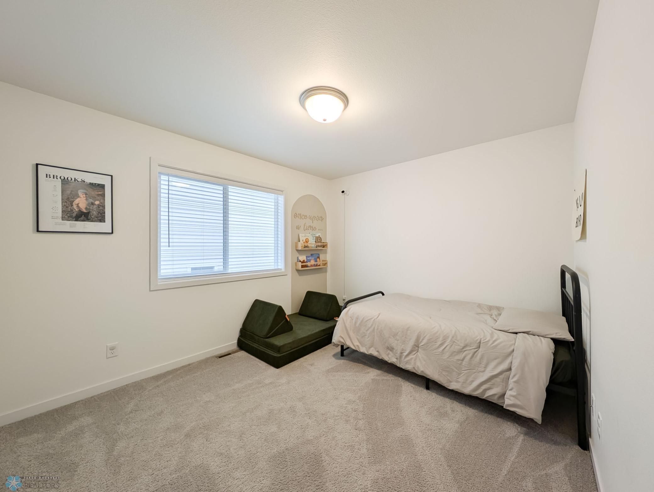 L2P024-155331713.jpg
