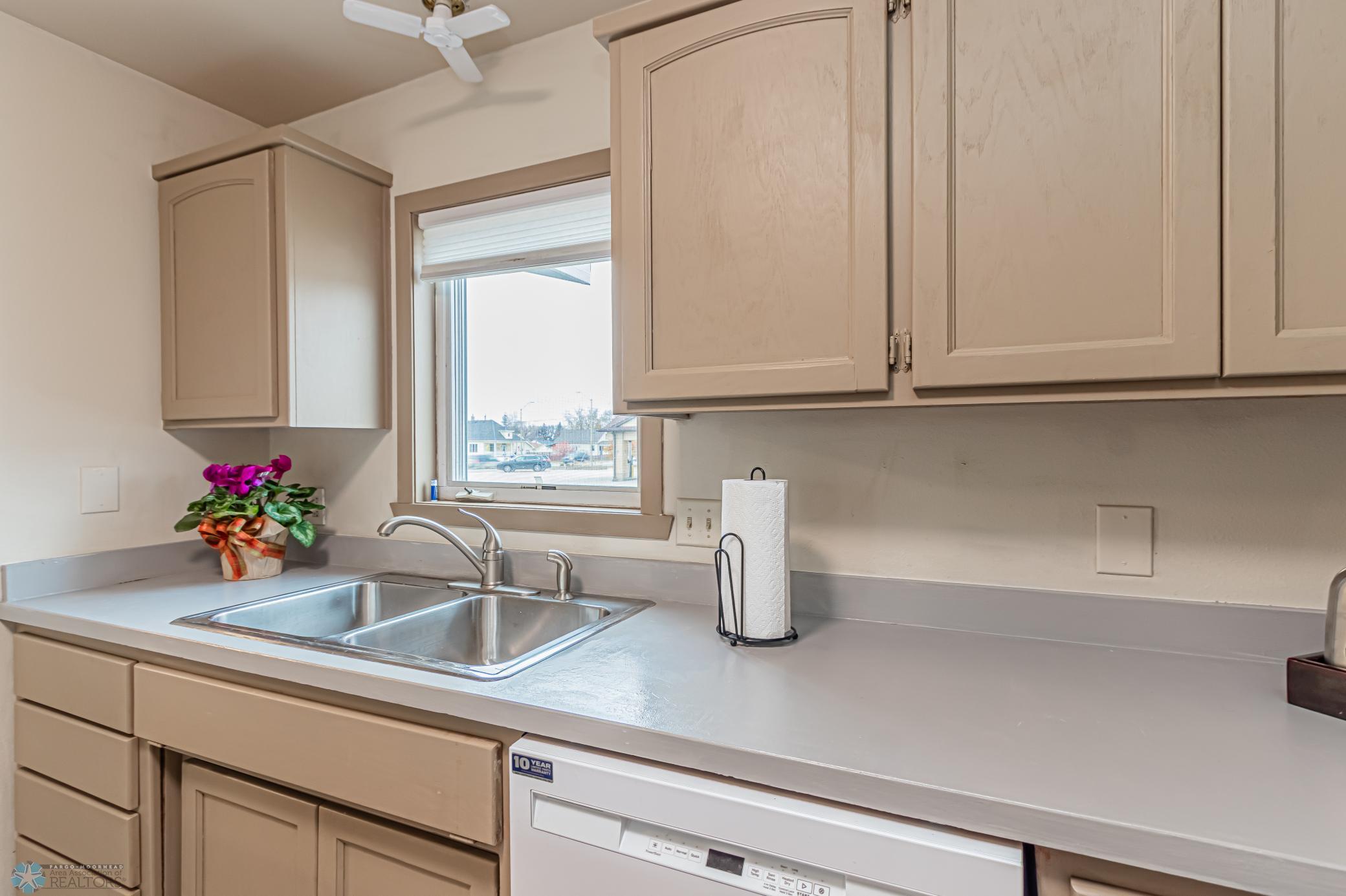 5 Main St N, Dilworth, MN-16.jpg