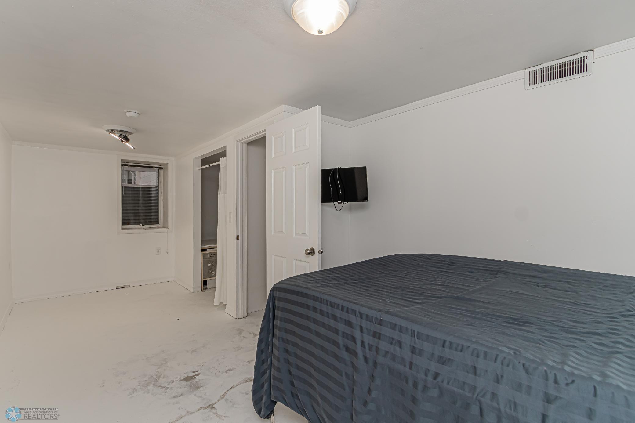5 Main St N, Dilworth, MN-24.jpg