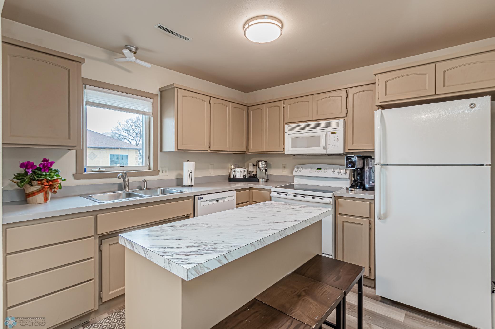 5 Main St N, Dilworth, MN-12.jpg