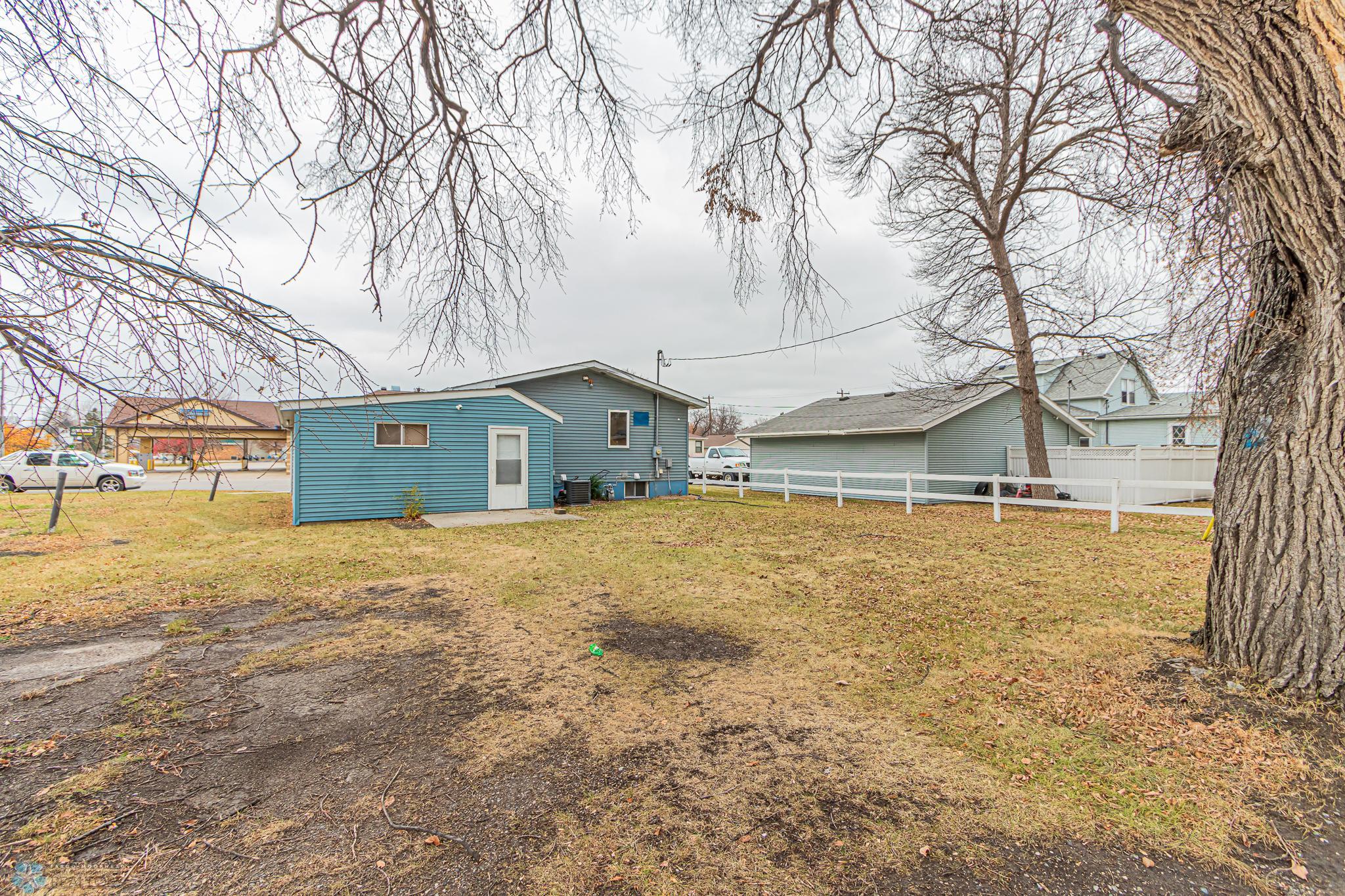 5 Main St N, Dilworth, MN-40.jpg