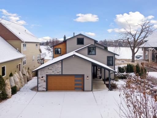 2055 Lakeside Lane, Mound, MN 55364