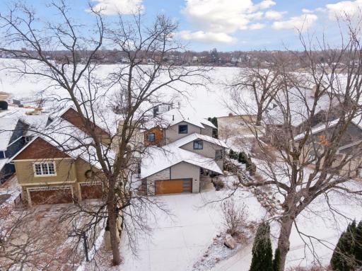 2055 Lakeside Lane, Mound, MN 55364