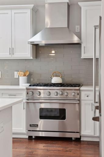2055 Lakeside Lane, Mound, MN 55364