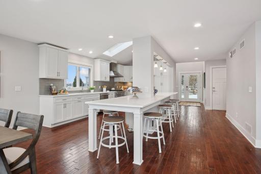 2055 Lakeside Lane, Mound, MN 55364