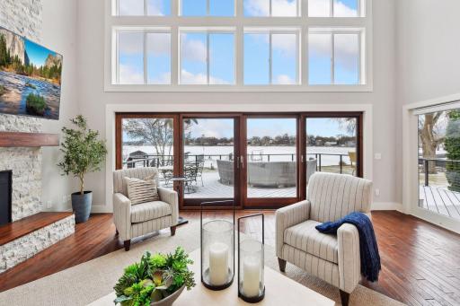 2055 Lakeside Lane, Mound, MN 55364