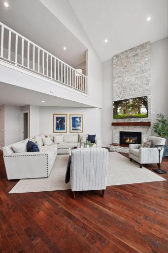 2055 Lakeside Lane, Mound, MN 55364