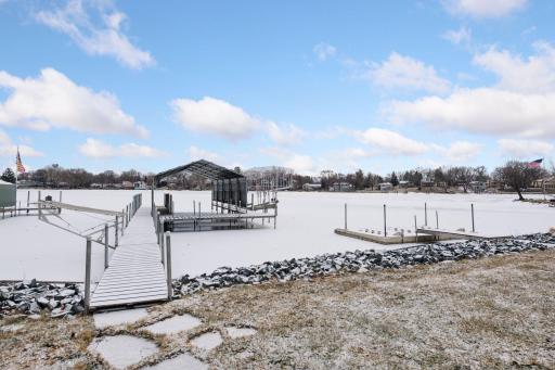 2055 Lakeside Lane, Mound, MN 55364