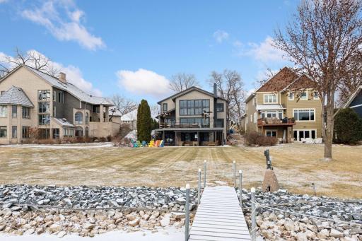 2055 Lakeside Lane, Mound, MN 55364