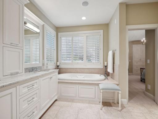 450 Old Long Lake Road, Wayzata, MN 55391