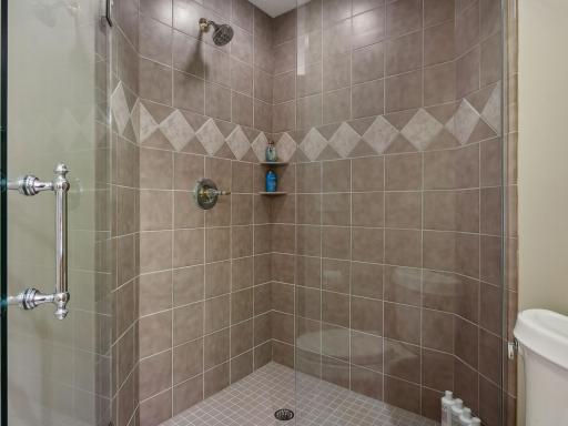 450 Old Long Lake Road, Wayzata, MN 55391