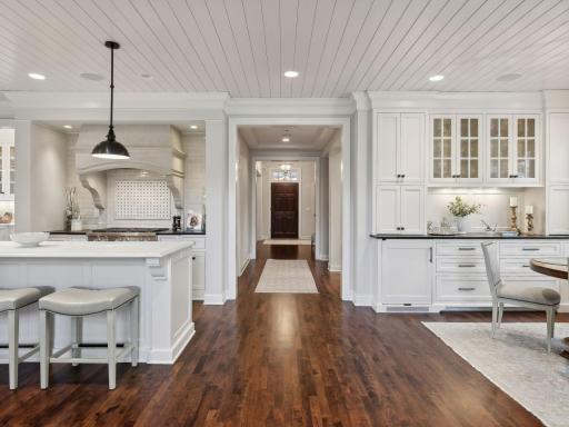 450 Old Long Lake Road, Wayzata, MN 55391