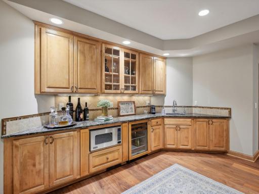 450 Old Long Lake Road, Wayzata, MN 55391