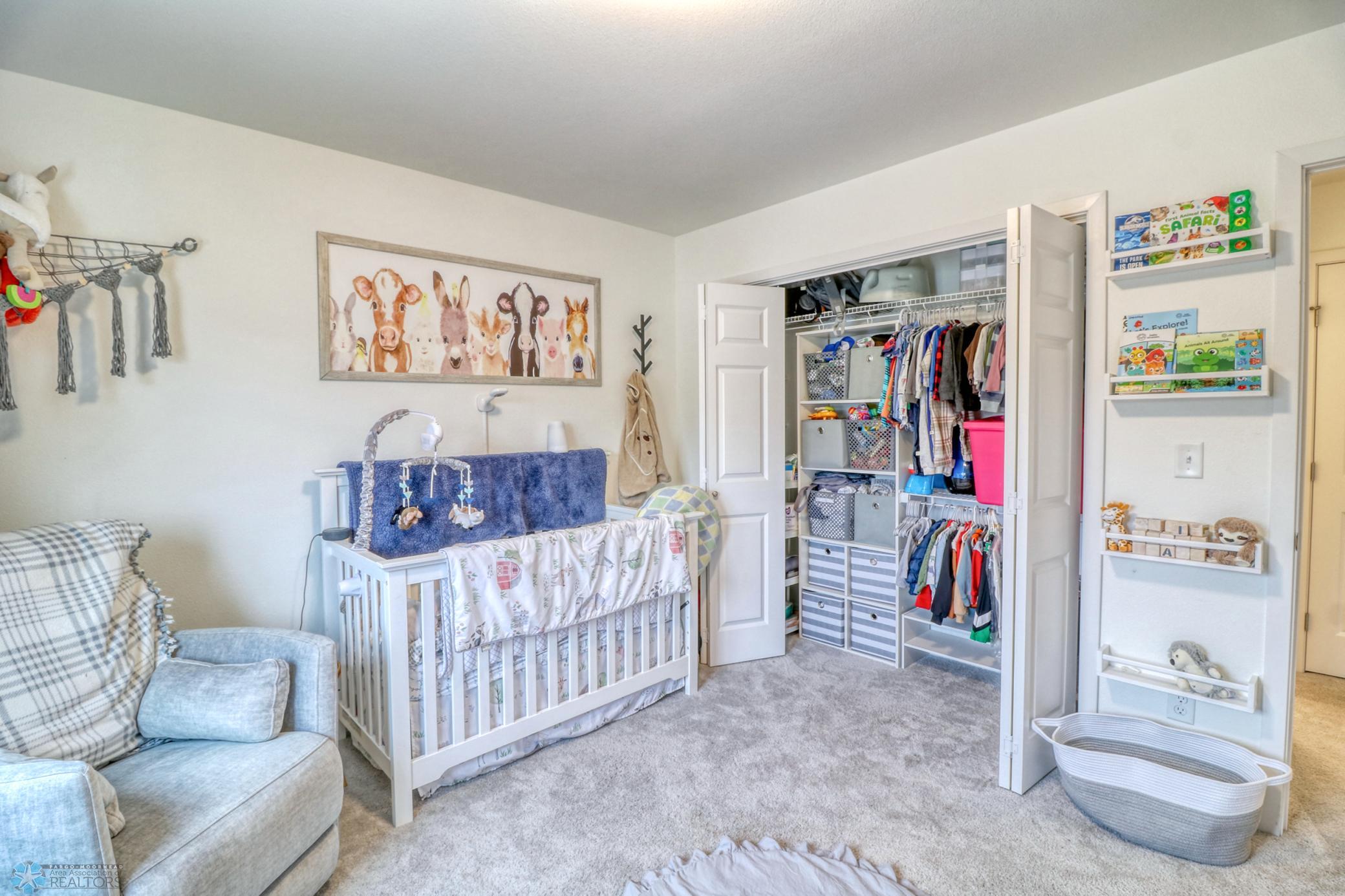 Bedroom1_2.jpg