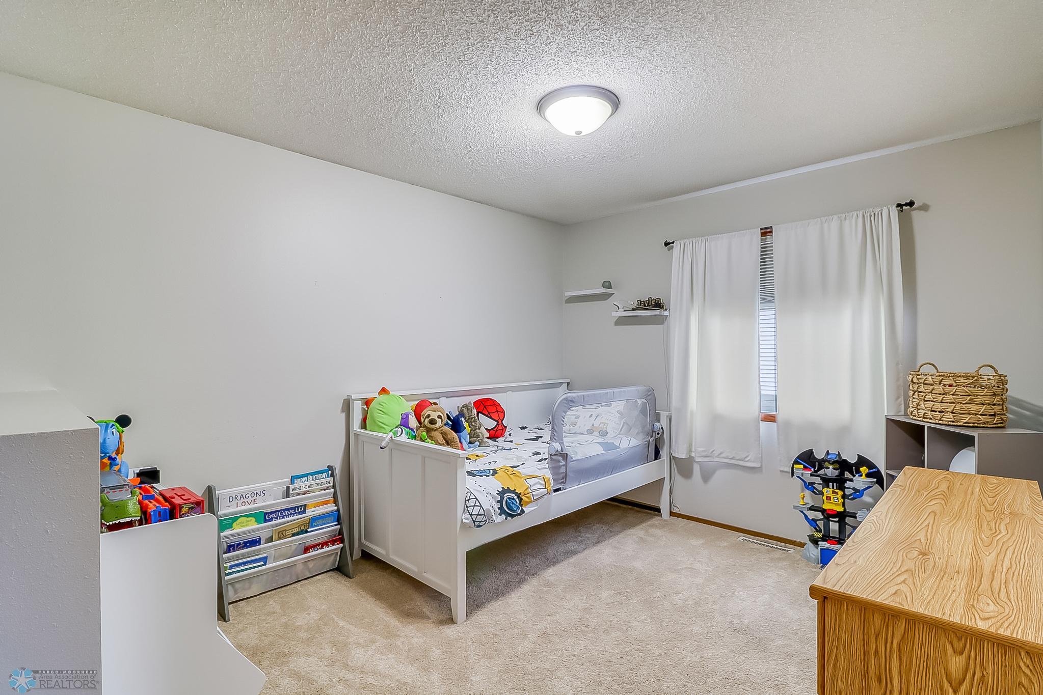 Bedroom2_1.jpg
