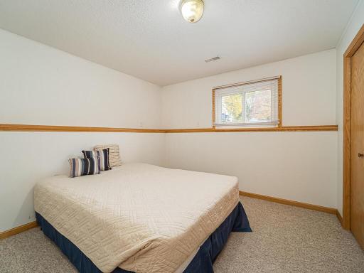 6836 Chesshire Lane N, Maple Grove, MN 55311