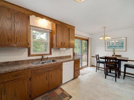 6836 Chesshire Lane N, Maple Grove, MN 55311
