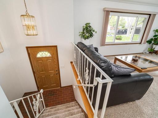 6836 Chesshire Lane N, Maple Grove, MN 55311