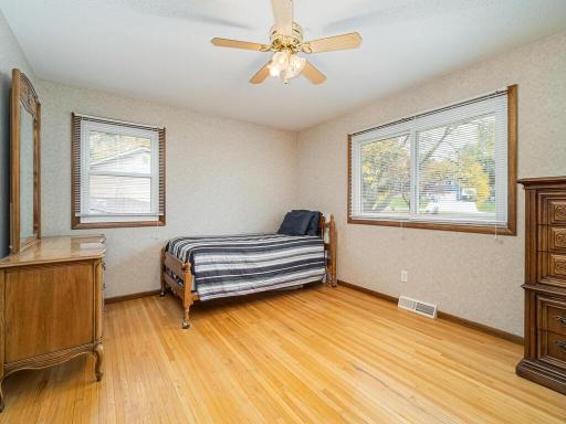 6836 Chesshire Lane N, Maple Grove, MN 55311
