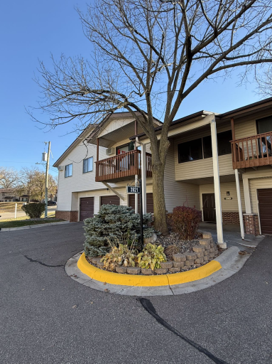 3921 Foss Road, 201, Minneapolis, MN 55421