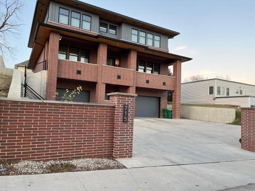 715 5th Street SW, Rochester, MN 55902