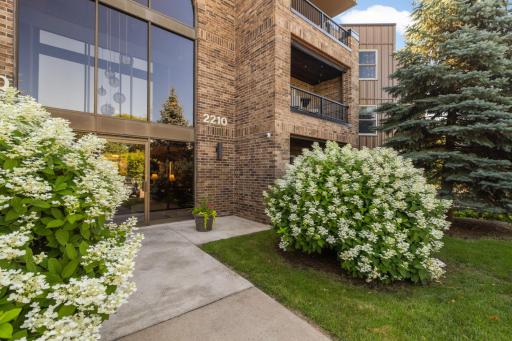 Photo for 2210 Midland Grove Road, 306, Saint Paul, MN 55113 - listing #6629184 2210 Midland Grove Road, 306, Saint Paul, MN 55113