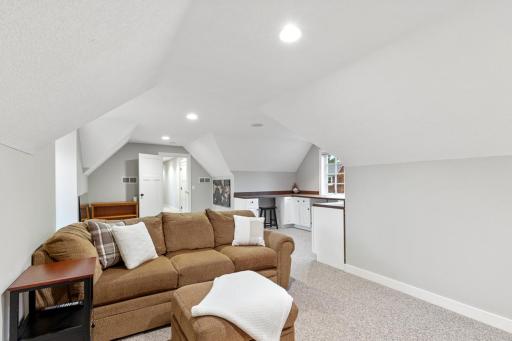 18139 Ingram Way, Eden Prairie, MN 55347