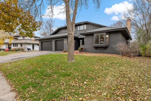 5629 Woodcrest Drive, Minneapolis, MN 55424