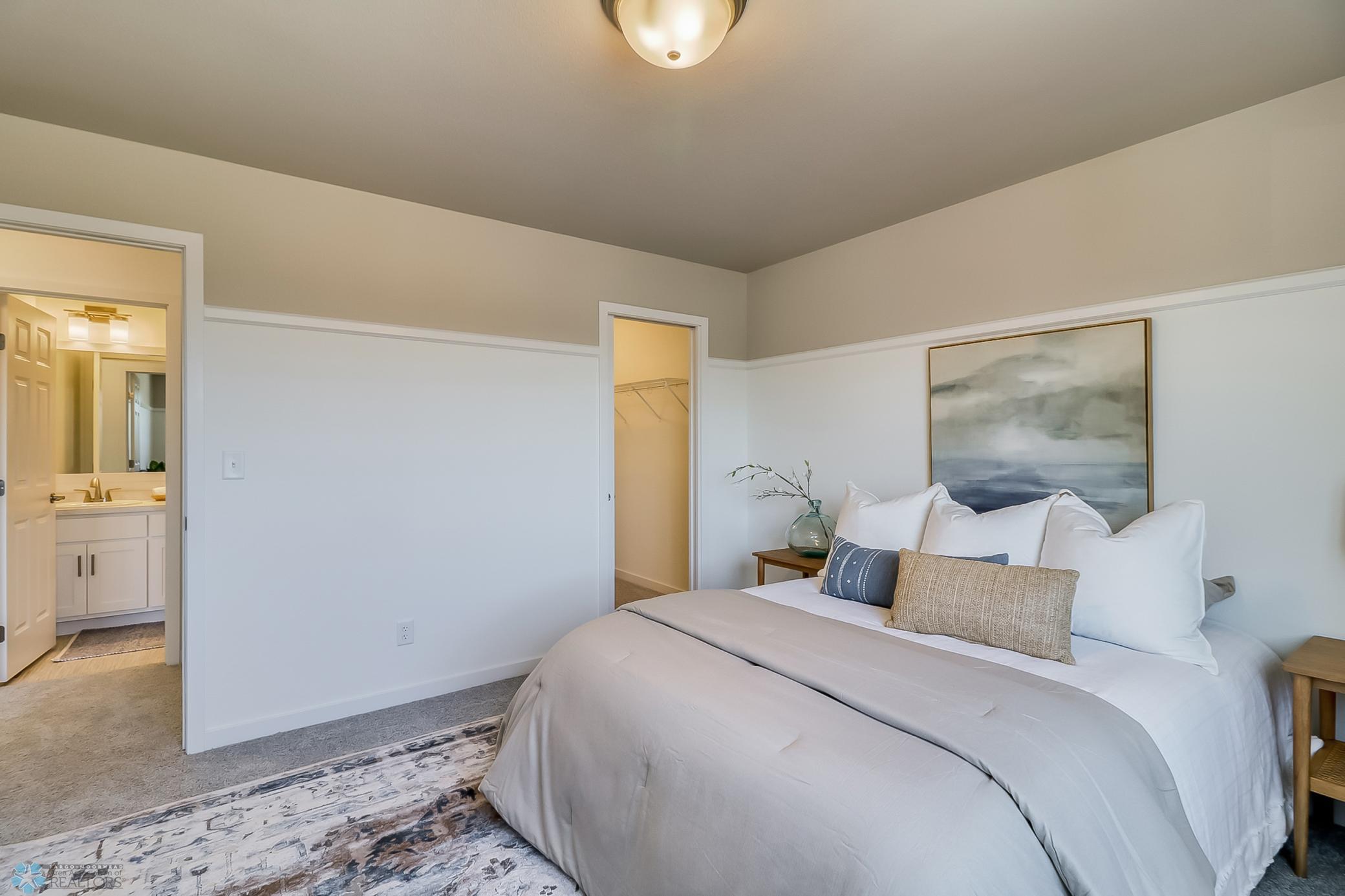 Master Bedroom1_3.jpg