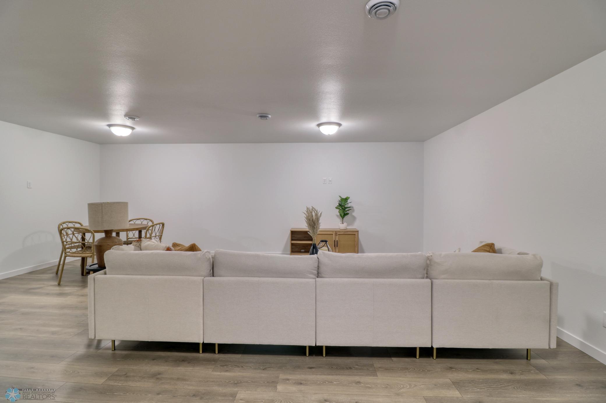 Basement1_2.jpg
