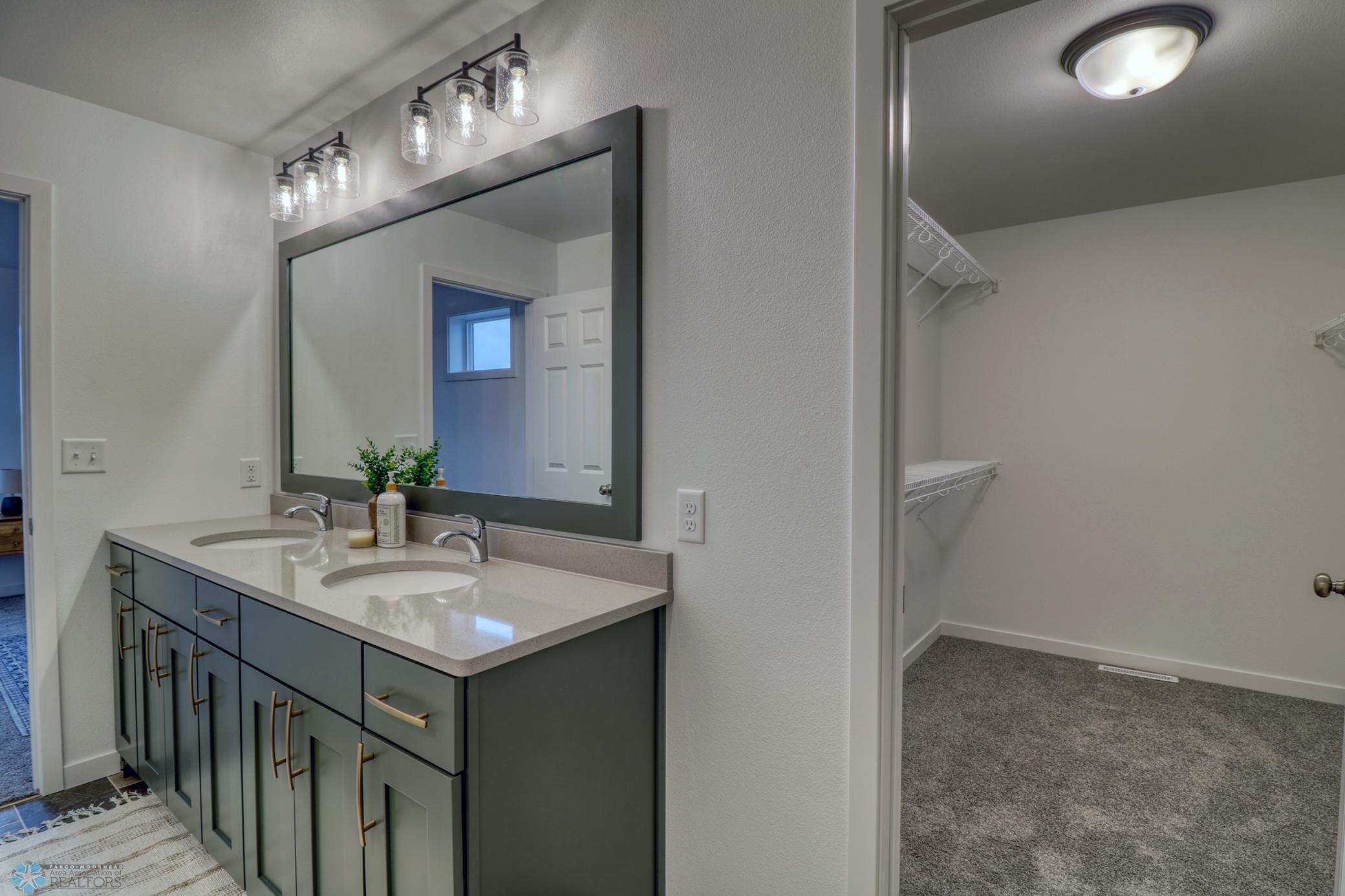 Master Bathroom1_3.jpg