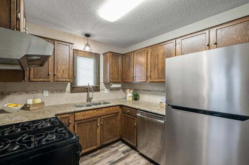 Gorgeous granite countertops for all your cooking needs.