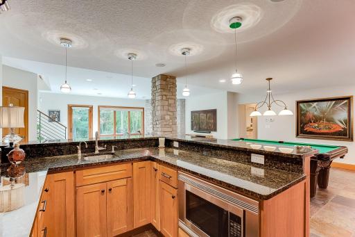 21080 Ridgewood Trail, Lakeville, MN 55044