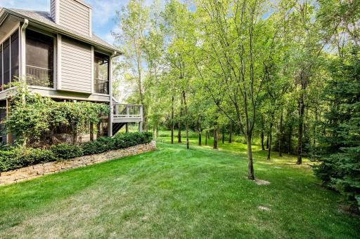 21080 Ridgewood Trail, Lakeville, MN 55044